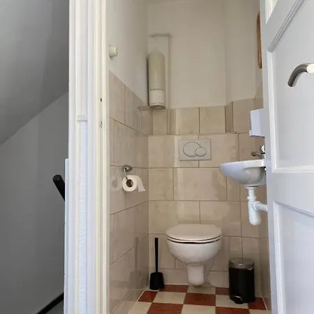 Aan Bed and Breakfast 2*
