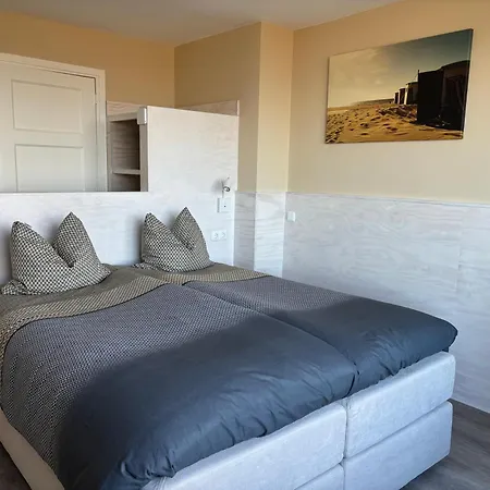 Aan Bed & Breakfast 2*